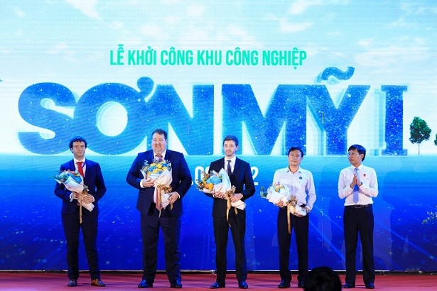 Chấp thuận chủ trương đầu tư đồng thời với chấp thuận nhà đầu tư Dự án Kho cảng LNG Sơn Mỹ