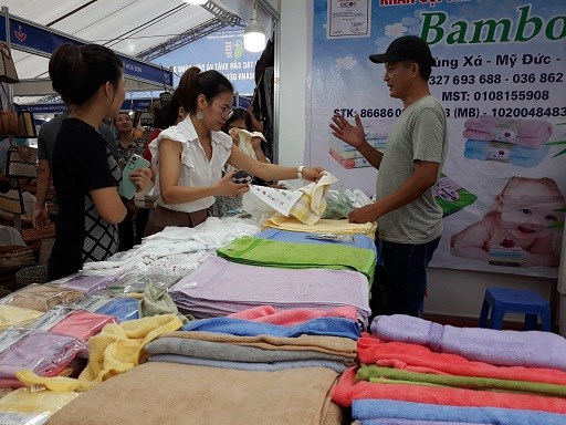 Hà Nội: Khai mạc chương trình liên kết sản xuất, tiêu dùng bền vững ngành Dệt may - Thời trang