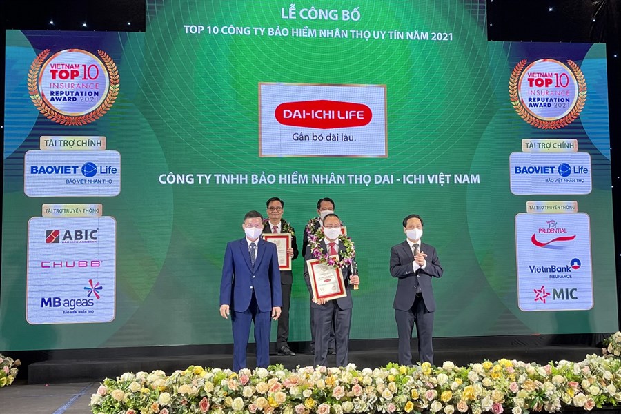 Dai-ichi Life Việt Nam được vinh danh Top 3 Công ty bảo hiểm nhân thọ uy tín năm 2021