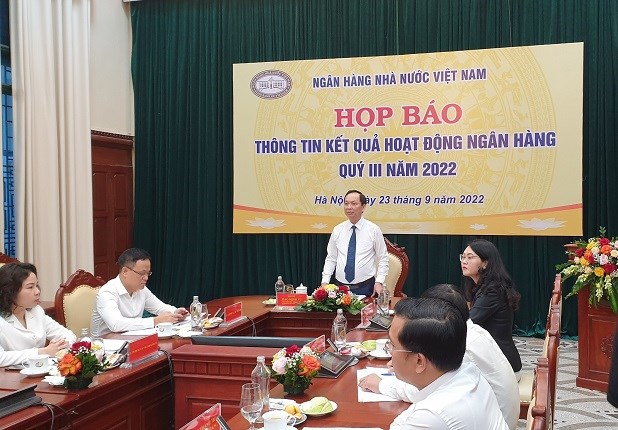 Điều hành lãi suất phù hợp với diễn biến thị trường trong và ngoài nước