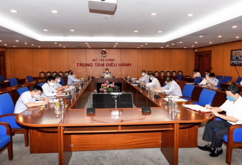 Thu ngân sách 5 tháng đạt gần 50% dự toán