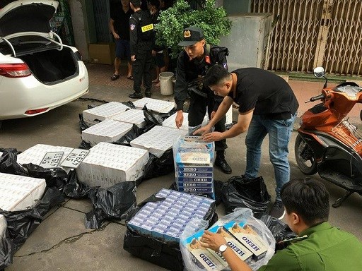 Đẩy mạnh đấu tranh chống buôn lậu, gian lận thương mại và hàng giả trong tình hình mới