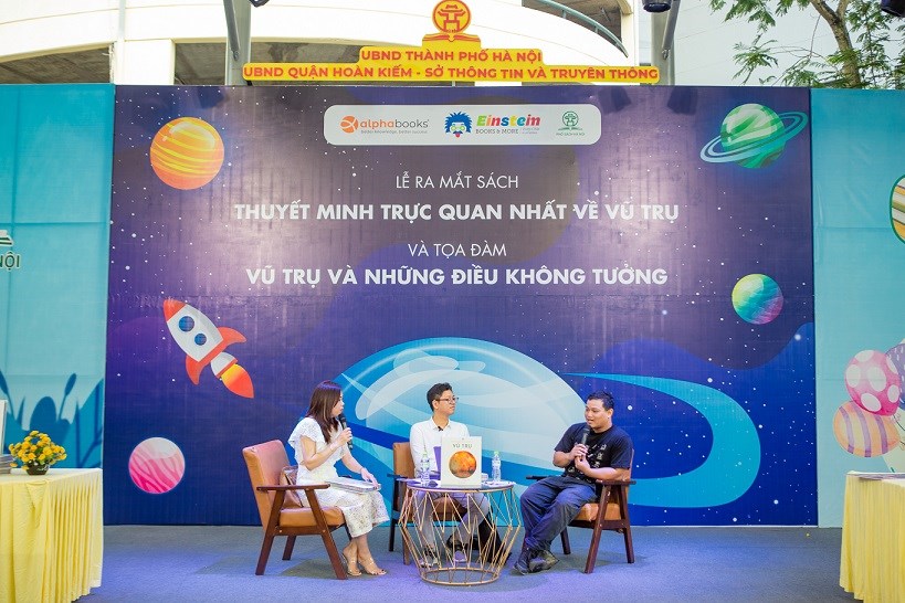 Thương hiệu Einstein Books & More ra mắt cuốn Thuyết minh trực quan nhất về Trái Đất