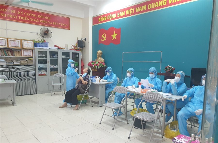 Hà Nội: Triển khai quyết liệt, đồng bộ các giải pháp để "thích ứng an toàn, linh hoạt" trong phòng chống dịch Covid-19