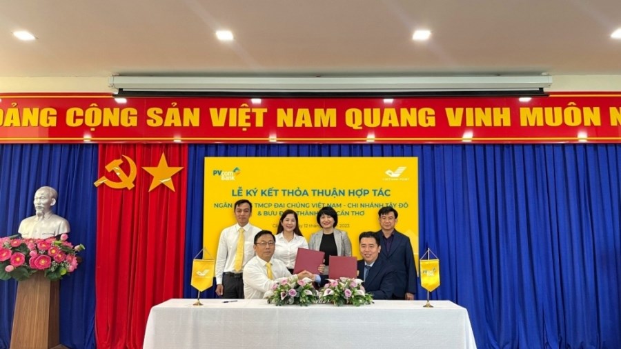 PVcomBank Tây Đô ký thỏa thuận hợp tác với Bưu điện thành phố Cần Thơ