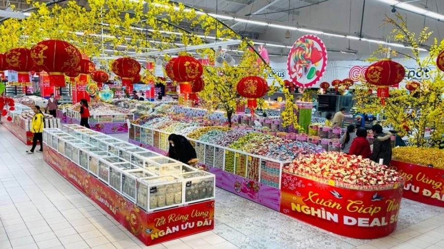 Doanh nghiệp bán lẻ tung nhiều khuyến mại dịp Tết, giảm giá gần 50%