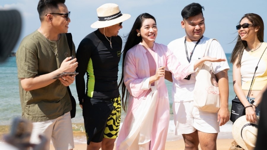 Dàn TikTok creators quốc tế đổ bộ Phú Quốc, tiết lộ tất tần tật bí kíp "ăn, ngủ, chơi" ở đảo Ngọc