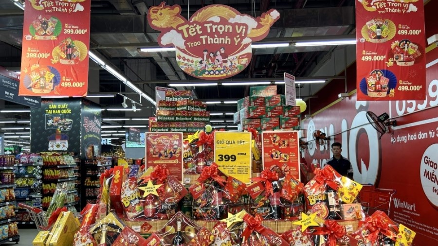 Mùa khuyến mại cuối năm:  Mua sắm hàng  “giá tốt” tại WinMart