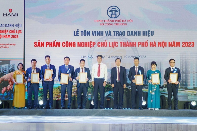 Eurowindow nhận danh hiệu tốp 10 sản phẩm công nghiệp chủ lực TP. Hà Nội năm 2023