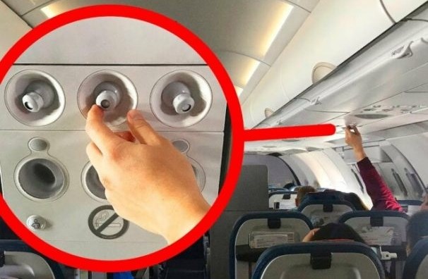 Lý do hành khách không nên đóng lỗ thông gió trên máy bay