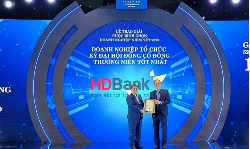 HDbank được vinh danh tại lễ trao giải bình chọn doanh nghiệp niêm yết tốt nhất