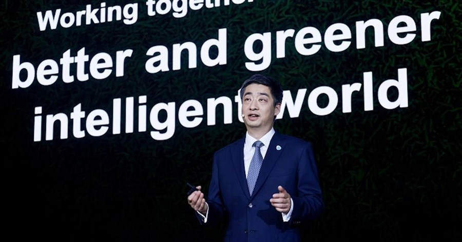 Chủ tịch luân phiên Huawei: "Huawei không sản xuất ôtô, nhưng..."