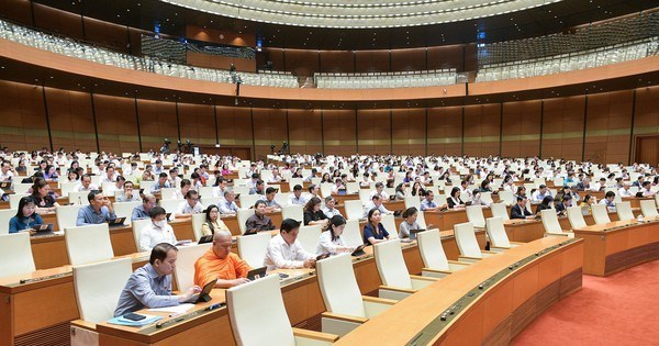 Quốc hội thông qua mục tiêu năm 2024 tăng trưởng GDP 6 - 6,5%, phấn đấu giảm mặt bằng lãi suất