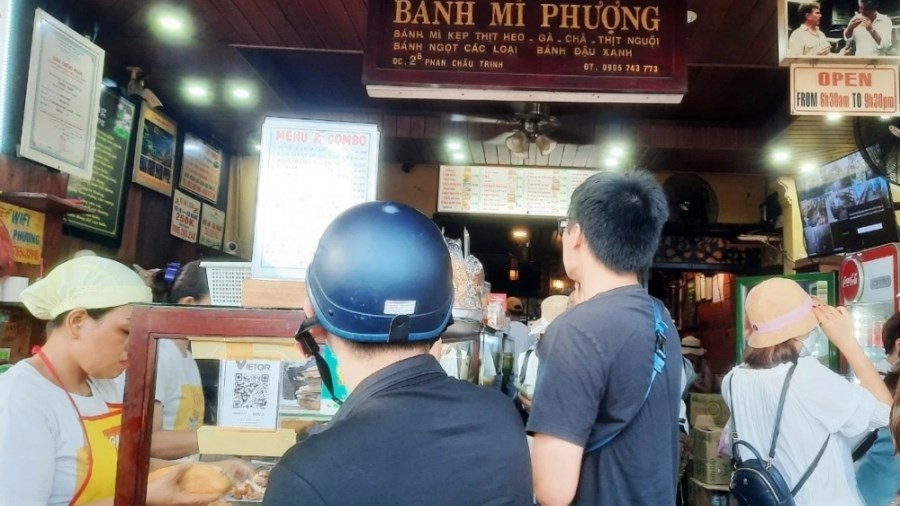 Hội An: Thương hiệu bánh mì Phượng bị khách hàng khởi kiện ra tòa