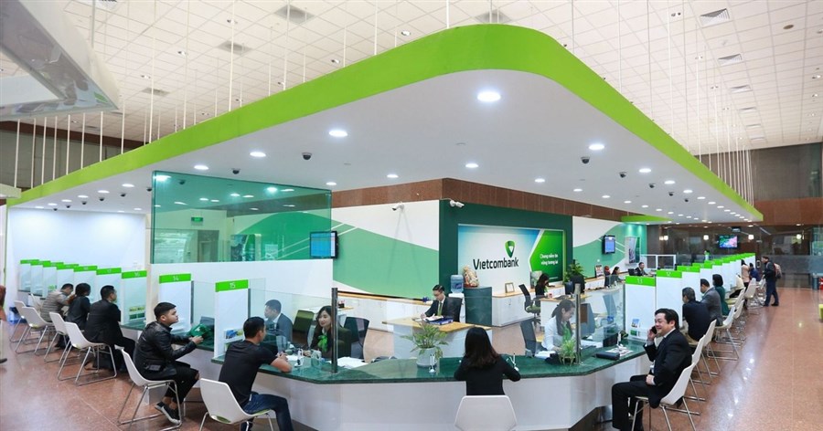 Vietcombank tuyển dụng đợt mới quy mô lớn, độ tuổi giới hạn lên đến 40 và chấp nhận ứng viên bằng trung bình