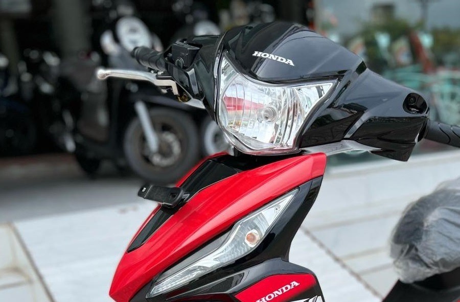 ‘Ông hoàng xe số’ Honda về đại lý giá 28,5 triệu đồng, đẹp như RSX, thế chân Future và Wave Alpha