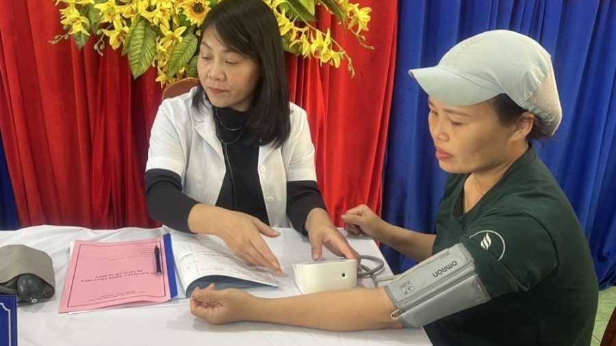 Cao su Chư Sê quan tâm chăm lo sức khỏe người lao động