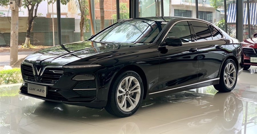 Đại lý xả kho VinFast Lux A2.0 mới 100% hơn 600 triệu đồng