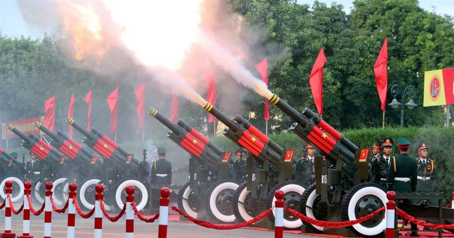 Việt Nam bắn 21 phát đại bác chào mừng Chủ tịch Trung Quốc Tập Cận Bình