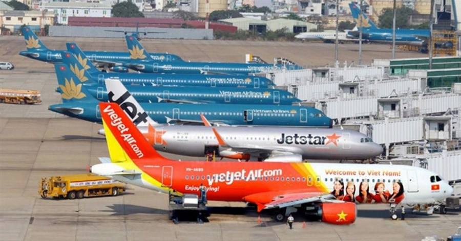 Cử tri kiến nghị giảm giá vé máy bay, Bộ Giao thông vận tải nói gì?