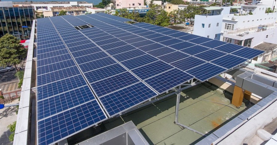Giá mua điện mặt trời mái nhà năm 2024 cao nhất 2.231 đồng/kWh
