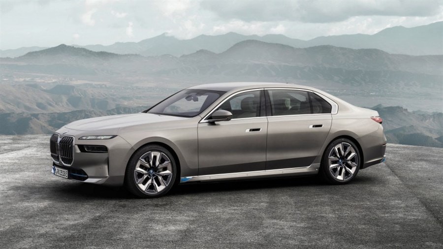 BMW “không hứng thú” với cuộc chiến giá cả