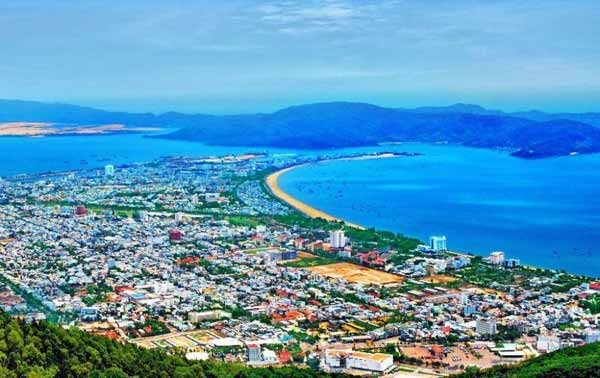 Bình Định đặt mục tiêu trở thành trung tâm kinh tế biển