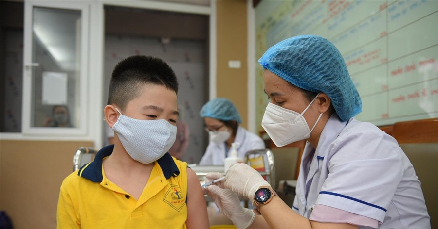 Kế hoạch tiêm vắc xin Covid-19 của Bộ Y tế năm 2023 sẽ nhắm đến nhóm đối tượng nào?