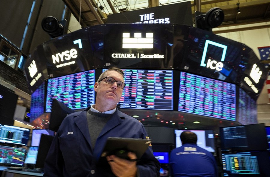 Dow Jones và S&P 500 giảm điểm khi lợi suất trái phiếu tăng