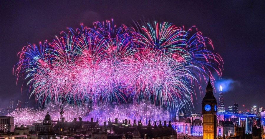 Những phong tục chào đón năm mới kỳ lạ trên thế giới