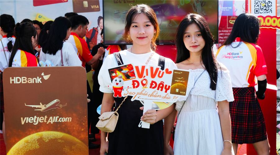 GenZ “say” ưu đãi của thẻ tín dụng HDBank tại Sóng Festival 2023