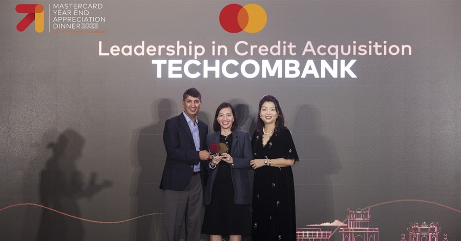 Techcombank giữ ngôi vương 4 năm liên tiếp với 8 giải thưởng danh giá của Visa và Master Card