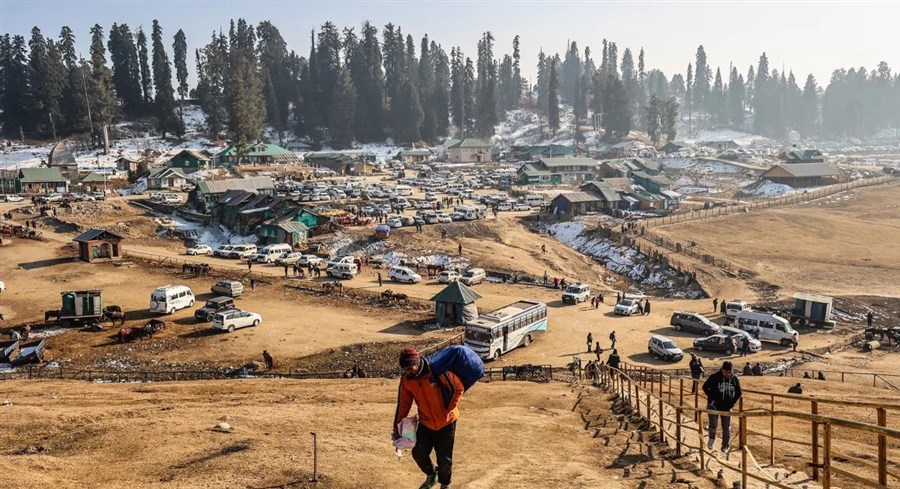 Ảnh hưởng của biến đổi khí hậu, khu nghỉ dưỡng trượt tuyết cao cấp nhất thế giới giờ lại không có tuyết