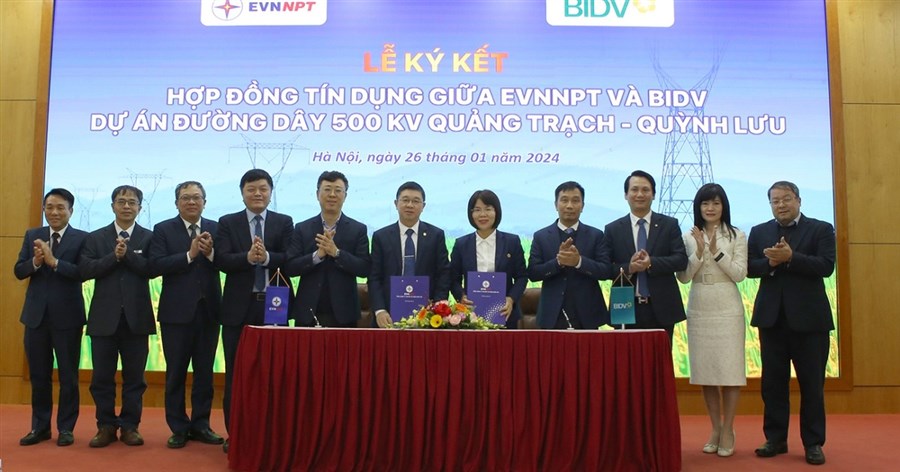 EVNNPT ký hợp đồng tín dụng hơn 15.600 tỷ đồng cho các dự án đường dây 500kV mạch 3 từ Quảng Trạch đến Phố Nối
