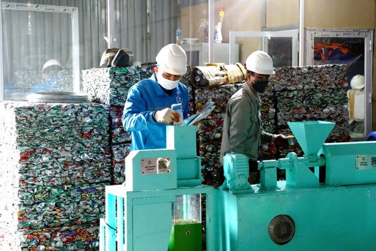 “Hồi sinh” vỏ hộp sữa để giảm rác thải, bảo vệ môi trường