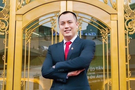 Con trai ông Đỗ Minh Phú giữ chức Phó Chủ tịch thường trực DOJI, con gái làm Tổng Giám đốc