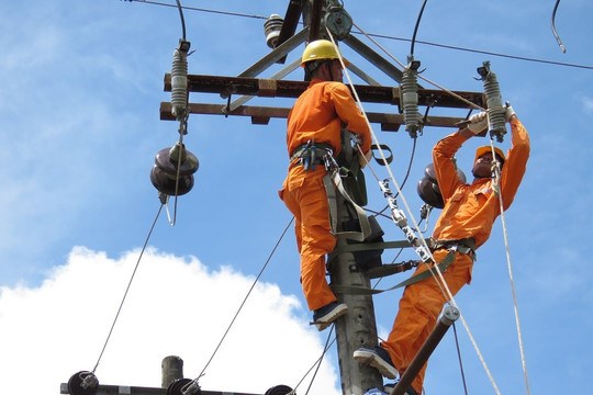 Đề xuất cho phép doanh nghiệp mua bán điện trực tiếp từ nhà máy