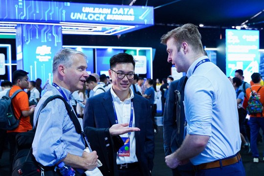 Doanh thu chuyển đổi số của FPT tăng 42% năm 2023