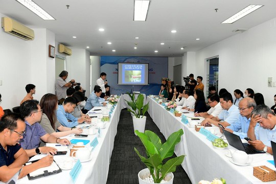 Nước với đời sống: Cung ứng, sử dụng và đối phó với thách thức