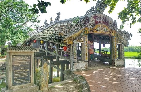 Cầu ngói Thanh Toàn, bức tranh yên bình xứ Huế
