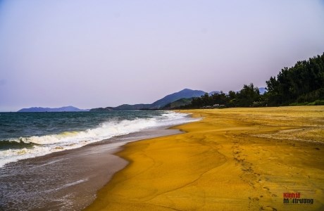 Chiêm ngưỡng vẻ đẹp hoang sơ kỳ thú của biển Hàm Rồng