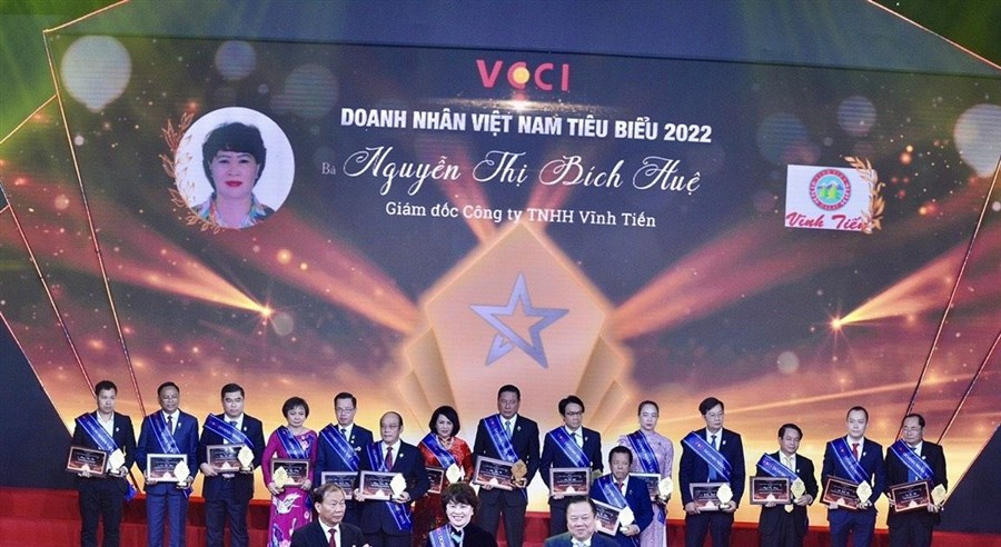 Doanh nhân Việt Nam tiêu biểu Nguyễn Thị Bích Huệ: Khát khao làm lợi cho đời!