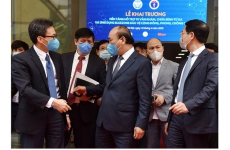 Triển lãm ảnh ‘Việt Nam phòng, chống dịch COVID-19’