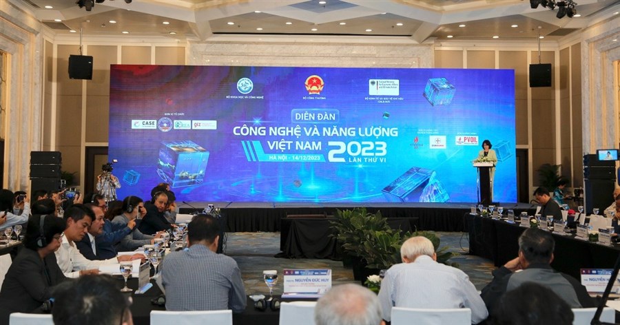 Đón điện gió, điện mặt trời vào nền tảng kinh tế xanh của Việt Nam