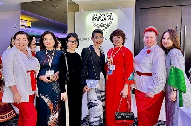 Nữ doanh nhân Nguyễn Thị Bích Huệ tham dự Hội nghị thượng đỉnh phụ nữ toàn cầu 2023