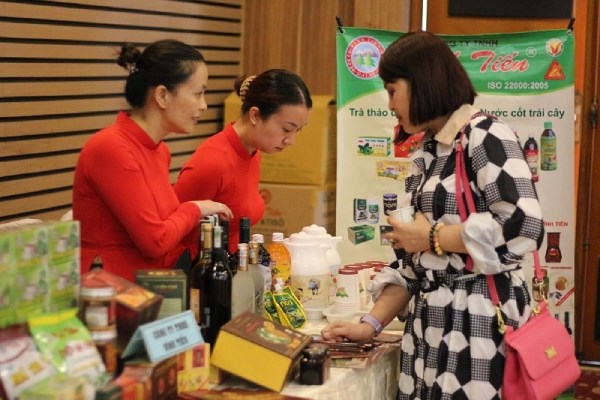 Tăng cường năng lực cạnh tranh và tiếp cận thị trường đối với doanh nghiệp do nữ làm chủ