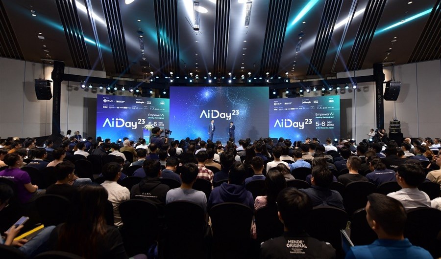 AI Day 2023 khai mạc với chủ đề "AI - Tái thiết thực tại"