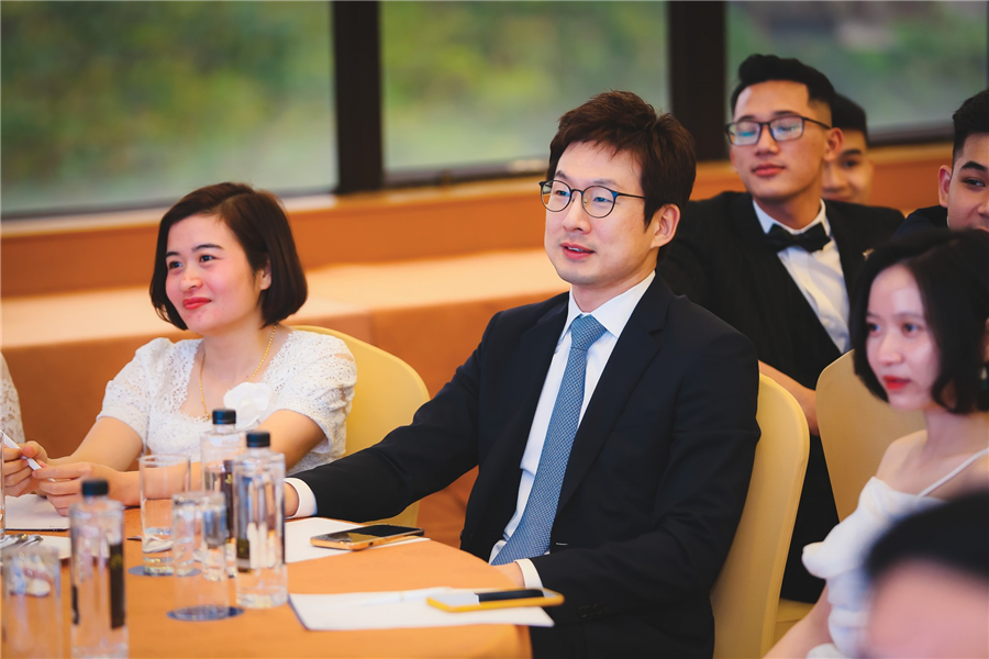 Chân dung CEO Ro Min Ho - người 'chèo lái con thuyền' Happy Money