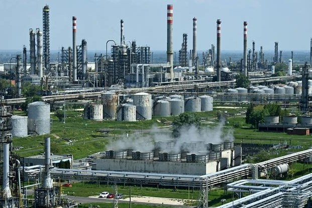 Gập ghềnh lộ trình chuyển đổi năng lượng của EU