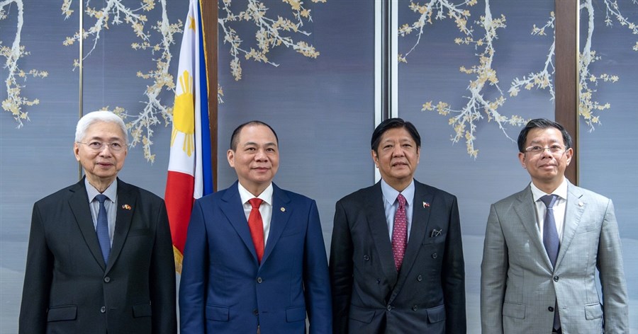 Tỷ phú Phạm Nhật Vượng gặp riêng Tổng thống Philippines, thảo luận về hợp tác lĩnh vực xe điện